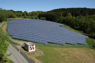 7x7energie_Dietzhoelztal_Solaranlage.jpg